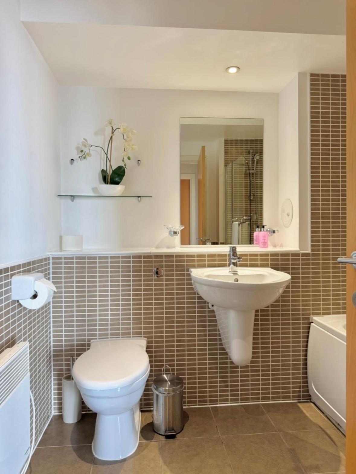 Modern Two Bedroom Apartments Эдинбург Экстерьер фото