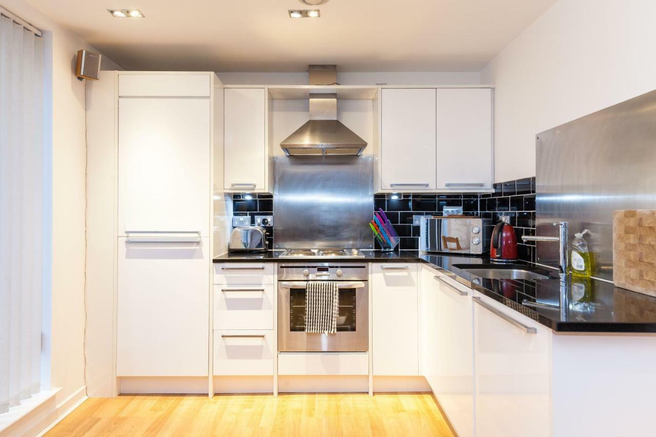 Modern Two Bedroom Apartments Эдинбург Экстерьер фото
