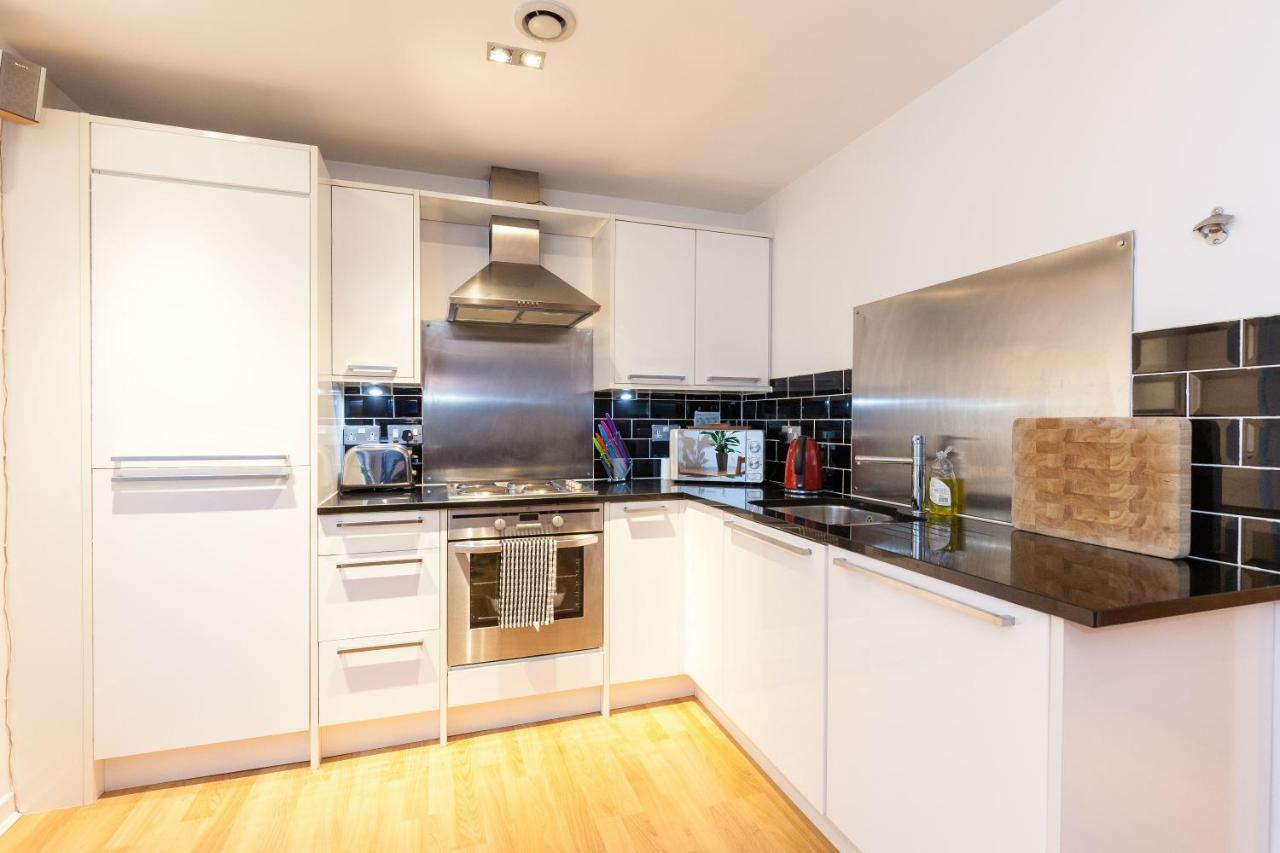 Modern Two Bedroom Apartments Эдинбург Экстерьер фото